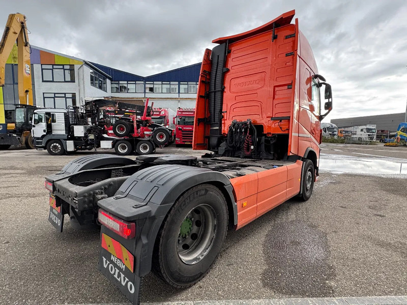 Volvo FH 500 4X2 EURO 6 SKIRTS STANDKLIMA - Тягач: фото 4 Volvo FH 500 4X2 EURO 6 SKIRTS STANDKLIMA - Тягач: фото 4