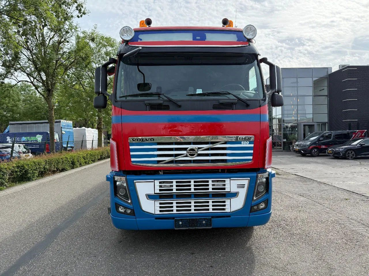 Volvo FH 16.600 600 - 6X2 - EURO 5 + HMF 2420 K5 + REM - Автоманипулятор: фото 2 Volvo FH 16.600 600 - 6X2 - EURO 5 + HMF 2420 K5 + REM - Автоманипулятор: фото 2