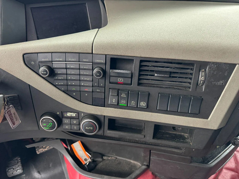 Автоманипулятор Volvo FH 500 8X4 - EURO 6 + HIAB 622 EP-6 HIPRO + REMOTE CONTROL: фото 18 Автоманипулятор Volvo FH 500 8X4 - EURO 6 + HIAB 622 EP-6 HIPRO + REMOTE CONTROL: фото 18