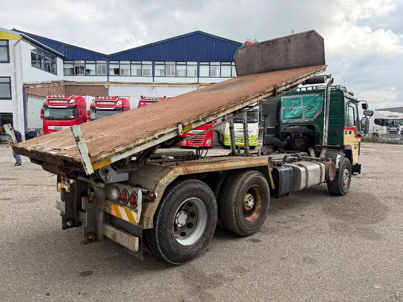 Volvo FL 12.420 6X2 MANUAL GEAR / FULL STEEL SUSP. / 10 TYRES / HUB REDUCT. + CABLELIFT TIPPER + CONTAINER FLATBED - Тросовый мультилифт: фото 4 Volvo FL 12.420 6X2 MANUAL GEAR / FULL STEEL SUSP. / 10 TYRES / HUB REDUCT. + CABLELIFT TIPPER + CONTAINER FLATBED - Тросовый мультилифт: фото 4
