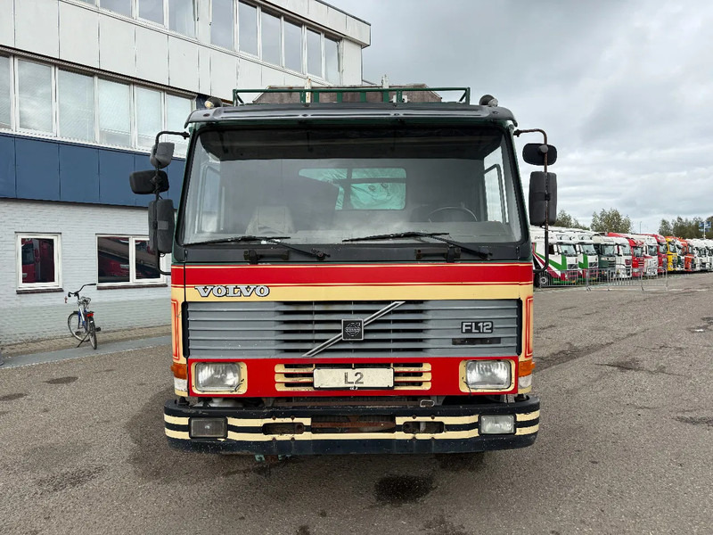 Volvo FL 12.420 6X2 MANUAL GEAR / FULL STEEL SUSP. / 10 TYRES / HUB REDUCT. + CABLELIFT TIPPER + CONTAINER FLATBED - Тросовый мультилифт: фото 2 Volvo FL 12.420 6X2 MANUAL GEAR / FULL STEEL SUSP. / 10 TYRES / HUB REDUCT. + CABLELIFT TIPPER + CONTAINER FLATBED - Тросовый мультилифт: фото 2