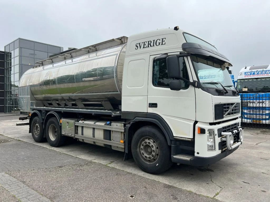 Volvo FM 440 6X2 + CHEMIE TANK - 15.000 L - 4 COMP. / - Грузовик-цистерна: фото 3 Volvo FM 440 6X2 + CHEMIE TANK - 15.000 L - 4 COMP. / - Грузовик-цистерна: фото 3