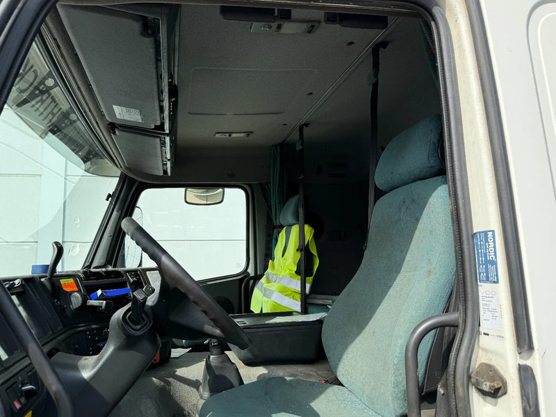 Volvo FM 7.290 4X2 - EURO 2 + MANUAL GEARBOX в лизинг Volvo FM 7.290 4X2 - EURO 2 + MANUAL GEARBOX: фото 7