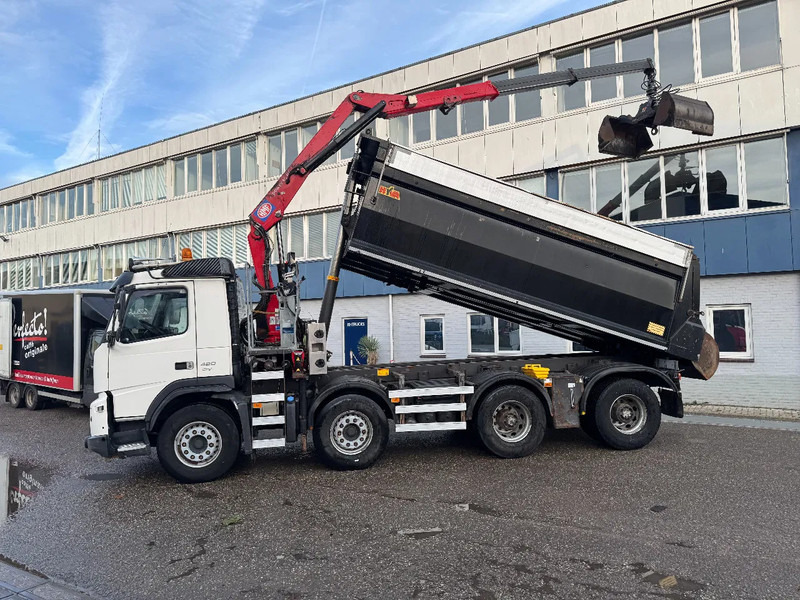 Volvo FMX 420 8X4 HMF 1643Z2 + REMOTE CONTROL + HYVA KIPPER - Самосвал, Автоманипулятор: фото 2 Volvo FMX 420 8X4 HMF 1643Z2 + REMOTE CONTROL + HYVA KIPPER - Самосвал, Автоманипулятор: фото 2