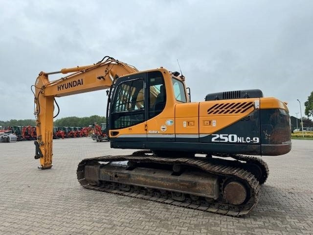 HYUNDAI R 250 NLC-9 - Гусеничный экскаватор: фото 2 HYUNDAI R 250 NLC-9 - Гусеничный экскаватор: фото 2