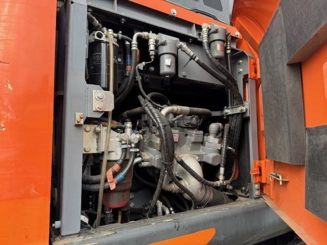 Hitachi ZX 170 W - Колёсный экскаватор: фото 5 Hitachi ZX 170 W - Колёсный экскаватор: фото 5