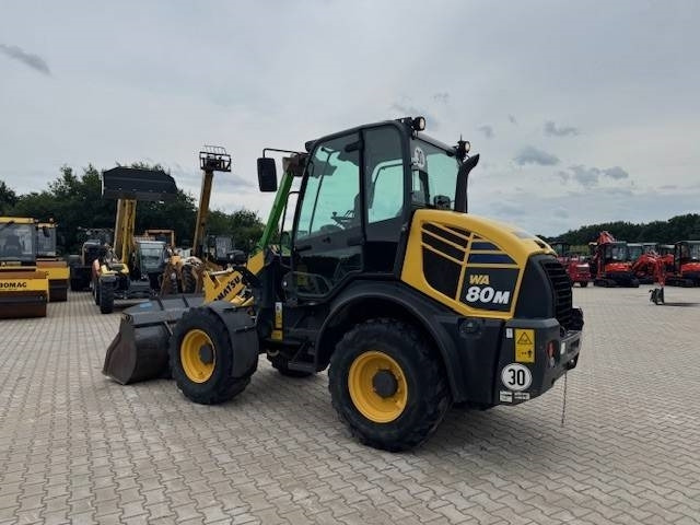 KOMATSU WA 80M - Колёсный погрузчик: фото 1 KOMATSU WA 80M - Колёсный погрузчик: фото 1