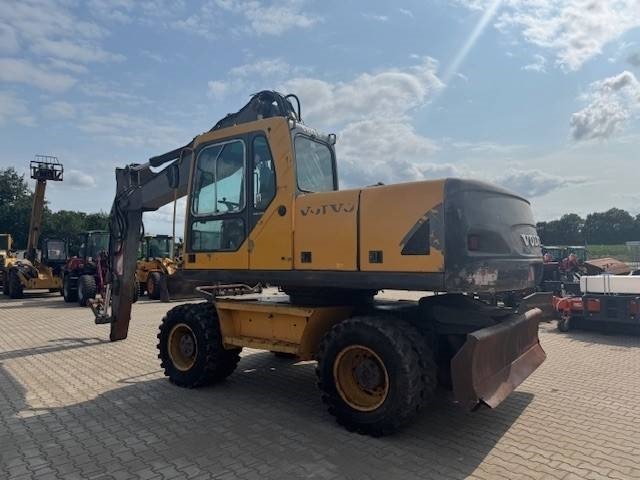 Volvo EW 180 B  - Колёсный экскаватор: фото 1 Volvo EW 180 B  - Колёсный экскаватор: фото 1
