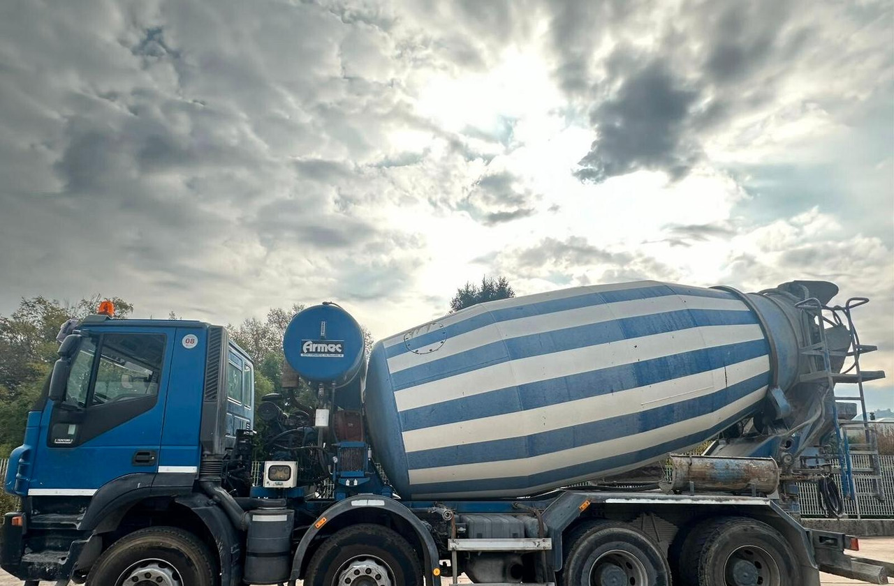 Autobetoniera Iveco Trakker 450 euro 5 - Автобетоносмеситель: фото 3 Autobetoniera Iveco Trakker 450 euro 5 - Автобетоносмеситель: фото 3