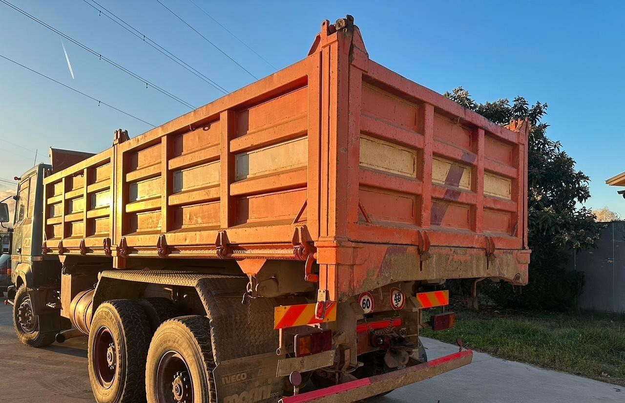 Renault R420 3 assi ribaltabile - Самосвал: фото 3 Renault R420 3 assi ribaltabile - Самосвал: фото 3