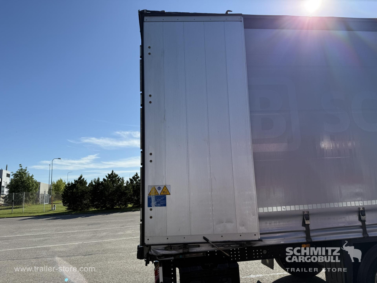 SCHMITZ Curtainsider Standard - Тентованный полуприцеп: фото 2 SCHMITZ Curtainsider Standard - Тентованный полуприцеп: фото 2
