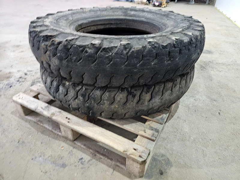 Goodyear 11.00-24 - Шина для Грузовиков: фото 1 Goodyear 11.00-24 - Шина для Грузовиков: фото 1