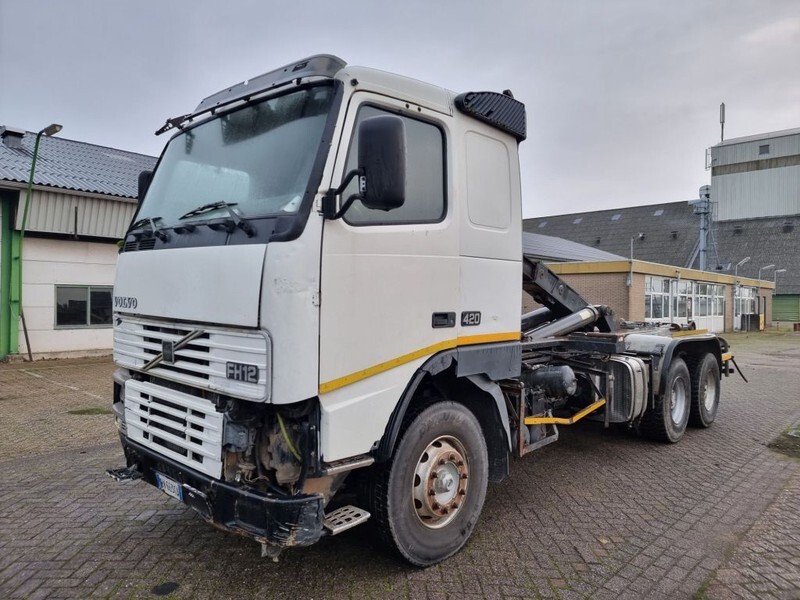 Volvo FH 12.420 6x4 - Manual Gear - STEEL/STEEL - Big Axles - PTO - Самосвал: фото 2 Volvo FH 12.420 6x4 - Manual Gear - STEEL/STEEL - Big Axles - PTO - Самосвал: фото 2