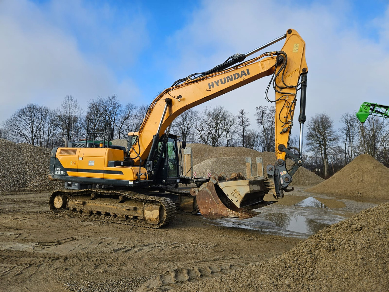 HYUNDAI HX 220 L - Гусеничный экскаватор: фото 4 HYUNDAI HX 220 L - Гусеничный экскаватор: фото 4