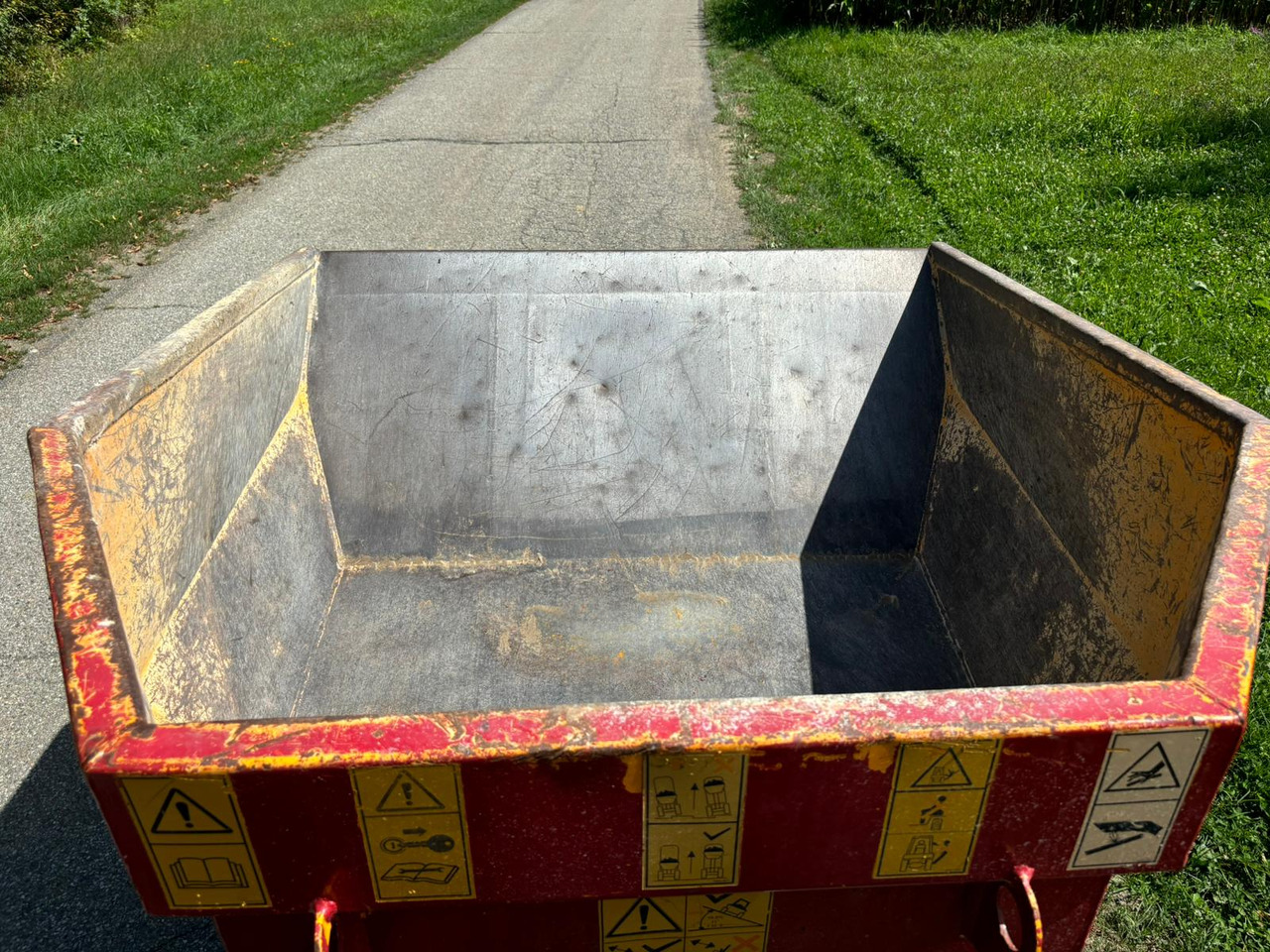 Мини-самосвал JCB 2 THS: фото 10