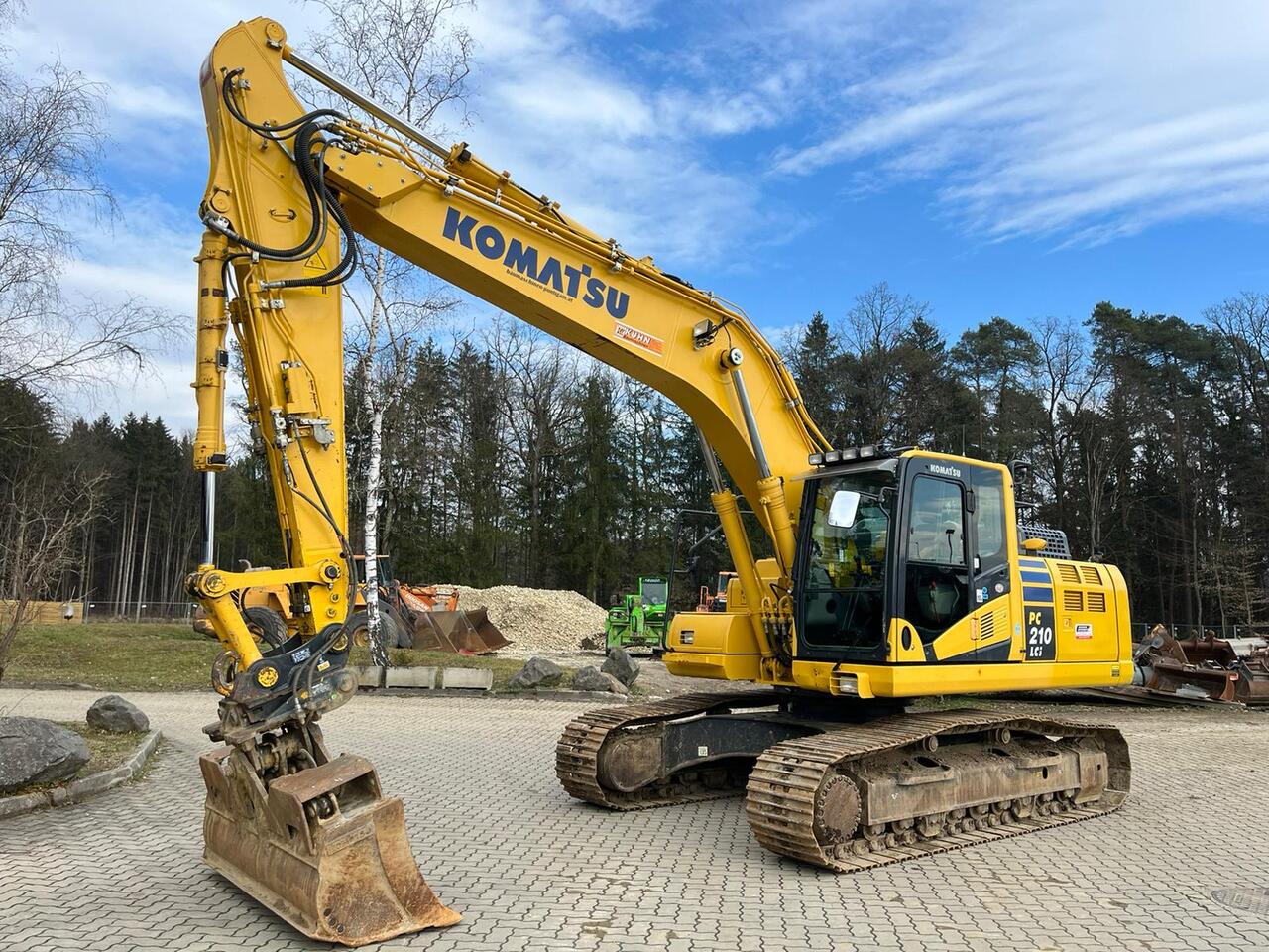 KOMATSU PC 210 LCI-11 - Гусеничный экскаватор: фото 3 KOMATSU PC 210 LCI-11 - Гусеничный экскаватор: фото 3