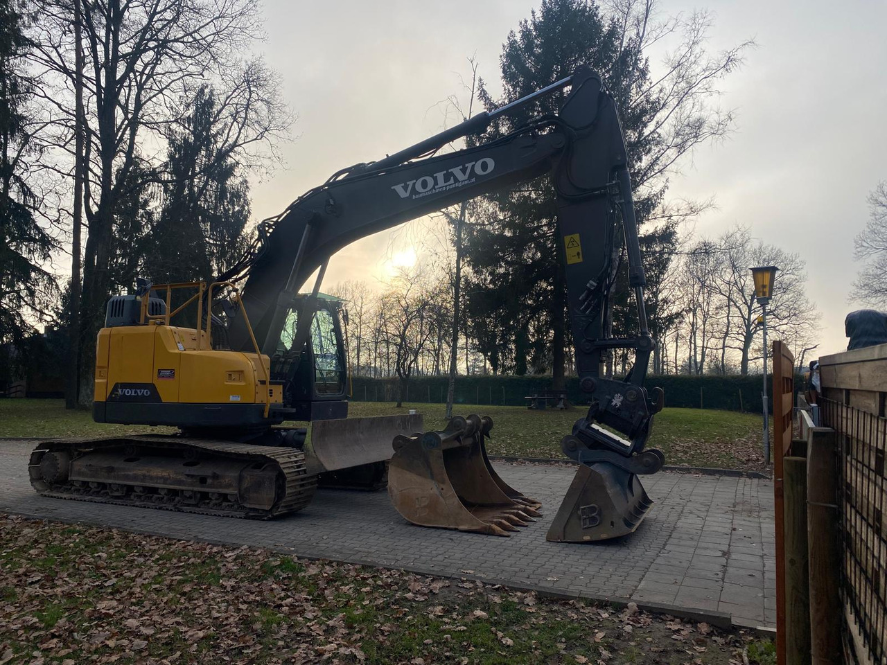 VOLVO ECR 235 EL - Гусеничный экскаватор: фото 5 VOLVO ECR 235 EL - Гусеничный экскаватор: фото 5