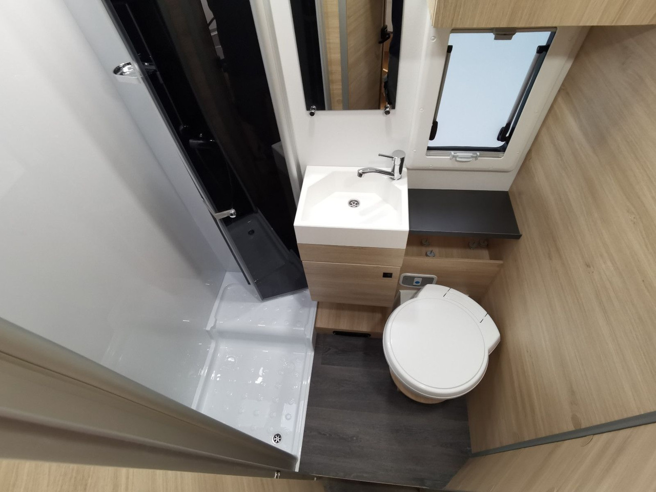 Альковный автодом Chausson C 656 FIRST LINE /-2025- / 140PS / ETAGENBETTEN: фото 25