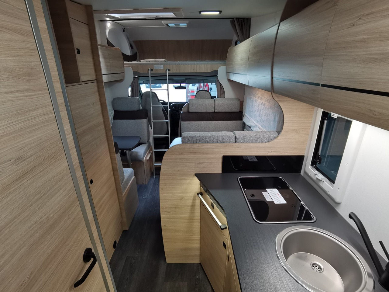 Альковный автодом Chausson C 656 FIRST LINE /-2025- / 140PS / ETAGENBETTEN: фото 18