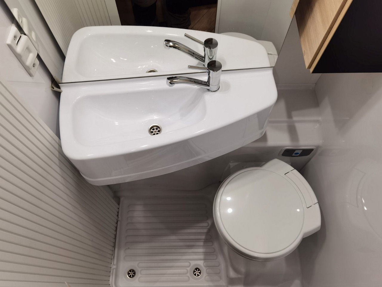 Полуинтегрированный автодом Chausson S 697 SPORT LINE / - 2026 - / EINZELBETTEN: фото 21