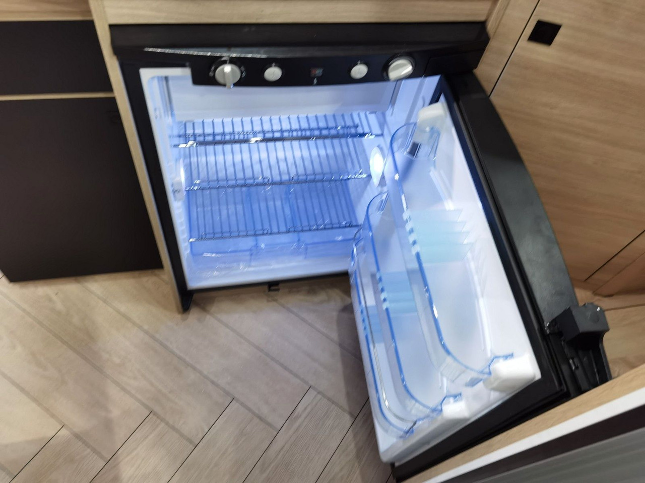 Полуинтегрированный автодом Chausson S 697 SPORT LINE / - 2026 - / EINZELBETTEN: фото 16