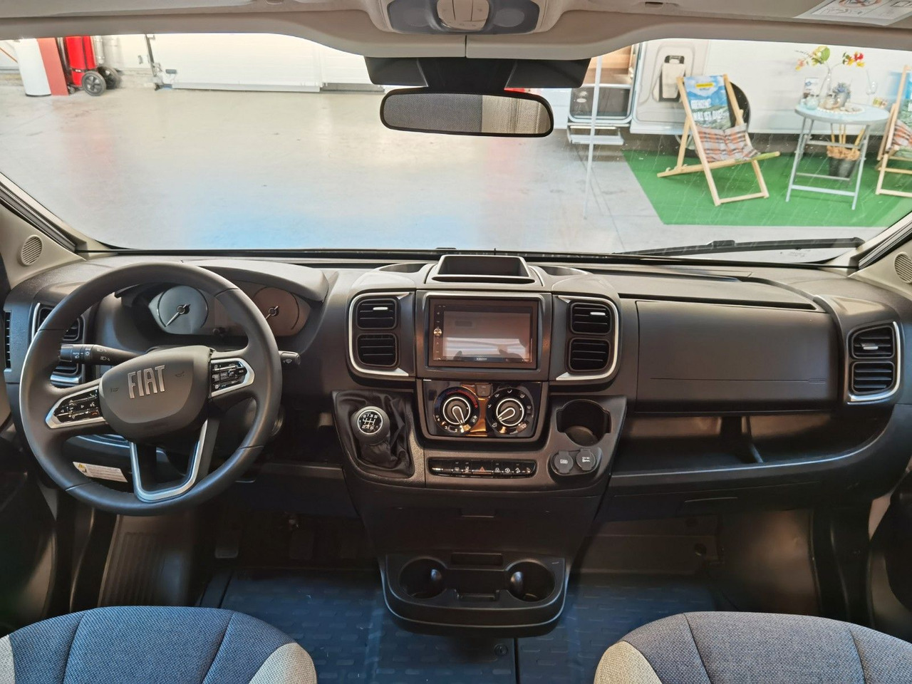 Альковный автодом Weinsberg CARAHOME 650 DG / 140 PS /  TOP - AUSSTATTUNG: фото 13