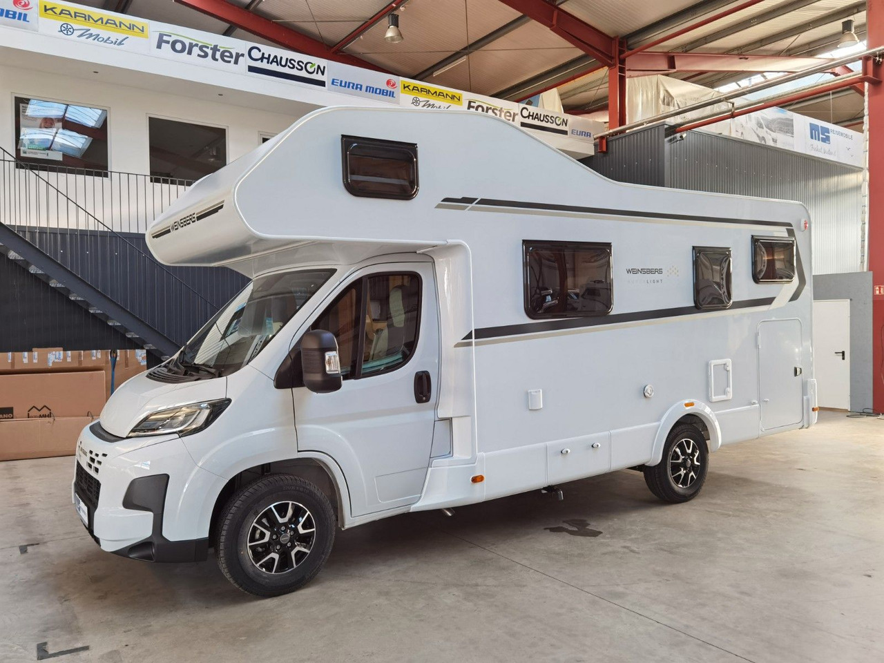 Альковный автодом Weinsberg CARAHOME 650 DG / 140 PS /  TOP - AUSSTATTUNG: фото 6