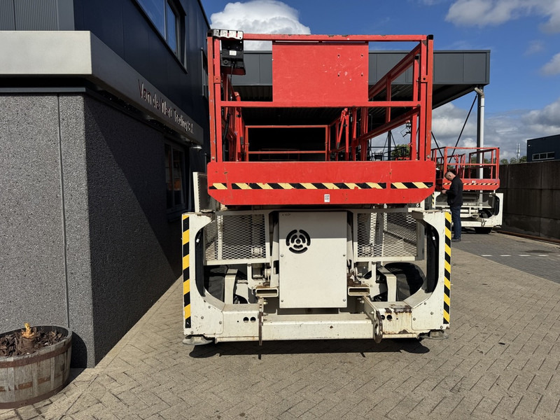 Genie GS 3390 RT Schaarhoogwerker / Scissor Lift / Arbeitsbuhne 12mtr werkhoogte 4x4 Deutz DIESEL 2013 - Ножничный подъемник: фото 3 Genie GS 3390 RT Schaarhoogwerker / Scissor Lift / Arbeitsbuhne 12mtr werkhoogte 4x4 Deutz DIESEL 2013 - Ножничный подъемник: фото 3