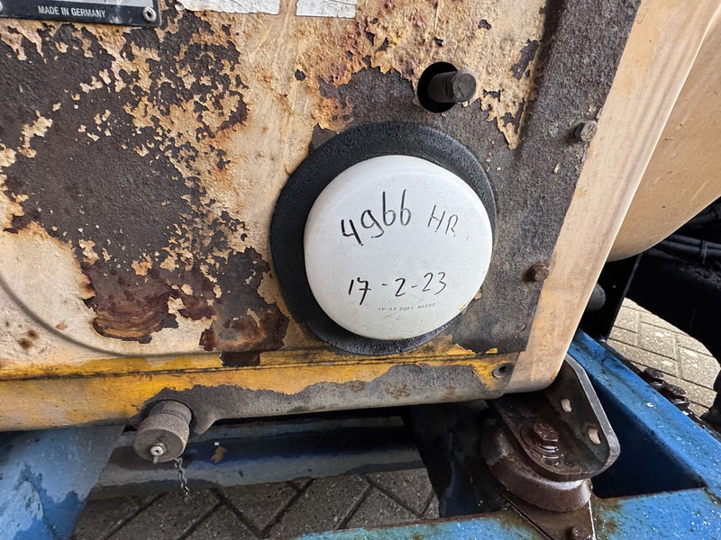 Ножничный подъемник Holland lift Combistar B-195DL25 Schaarhoogwerker 22M Werkhoogte Hatz Diesel 4X4 2003: фото 13