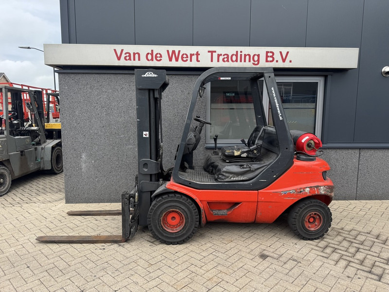 Linde H30T-03 Triplo 475 Freelift/Sideshift/4e functie LPG 1998 - Газовый погрузчик: фото 1 Linde H30T-03 Triplo 475 Freelift/Sideshift/4e functie LPG 1998 - Газовый погрузчик: фото 1