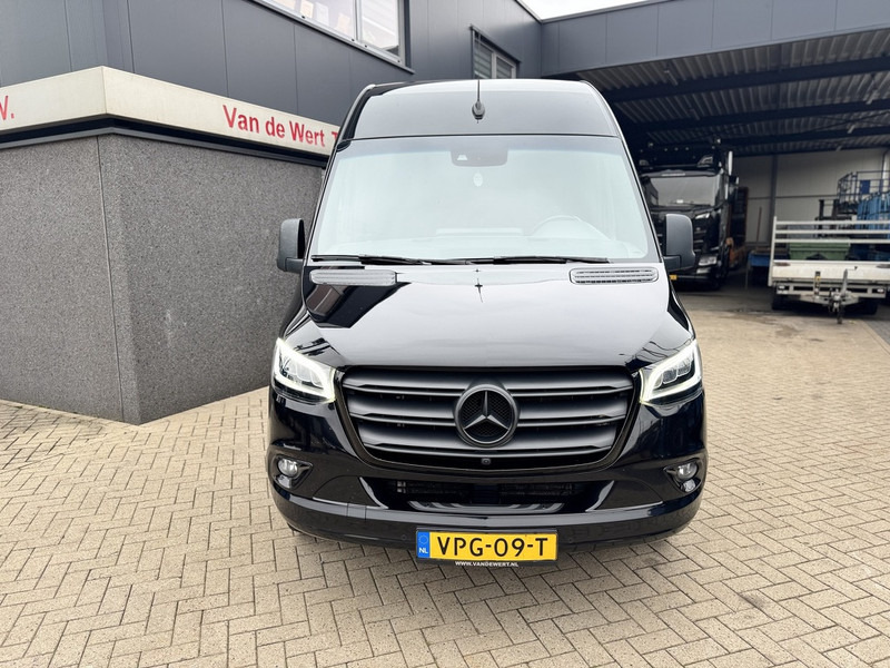 Mercedes-Benz 317 CDI L2H2 Dubbel Cabine 2022 LED - MBUX- Trekhaak - Geveerde Stoelen - All Season Banden - APK 2-2026 - Цельнометаллический фургон: фото 2 Mercedes-Benz 317 CDI L2H2 Dubbel Cabine 2022 LED - MBUX- Trekhaak - Geveerde Stoelen - All Season Banden - APK 2-2026 - Цельнометаллический фургон: фото 2