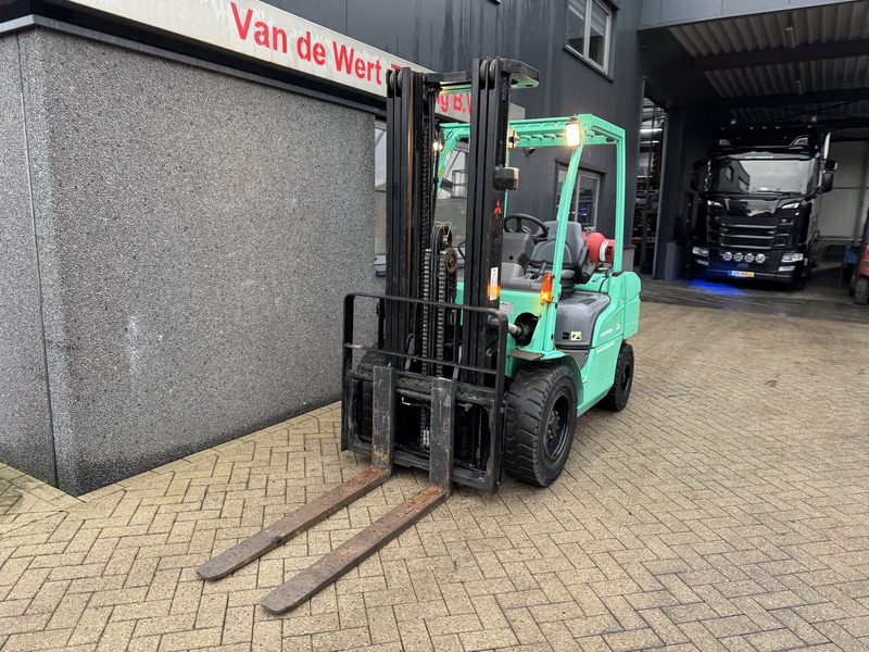 Mitsubishi FG35N Triplo 475 Freelift / Sideshift LPG 2010 - Газовый погрузчик: фото 3 Mitsubishi FG35N Triplo 475 Freelift / Sideshift LPG 2010 - Газовый погрузчик: фото 3