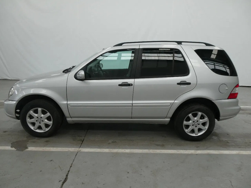 Mercedes-Benz M-Klasse ML 270 CDI 4x4 - Внедорожник: фото 2 Mercedes-Benz M-Klasse ML 270 CDI 4x4 - Внедорожник: фото 2