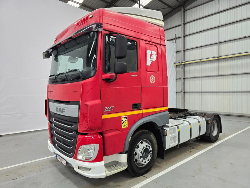 DAF XF 106.460 EURO 6 / RETARDER / PTO / MANUEL / AIRCO - Тягач: фото 1 DAF XF 106.460 EURO 6 / RETARDER / PTO / MANUEL / AIRCO - Тягач: фото 1