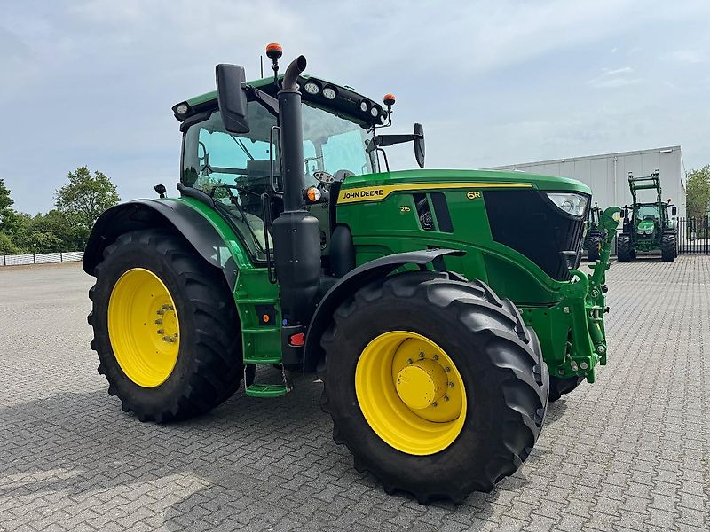 John Deere 6R215 AP 50KM COMMAND-PRO 2023 2690 UUR!!! - Трактор: фото 2 John Deere 6R215 AP 50KM COMMAND-PRO 2023 2690 UUR!!! - Трактор: фото 2