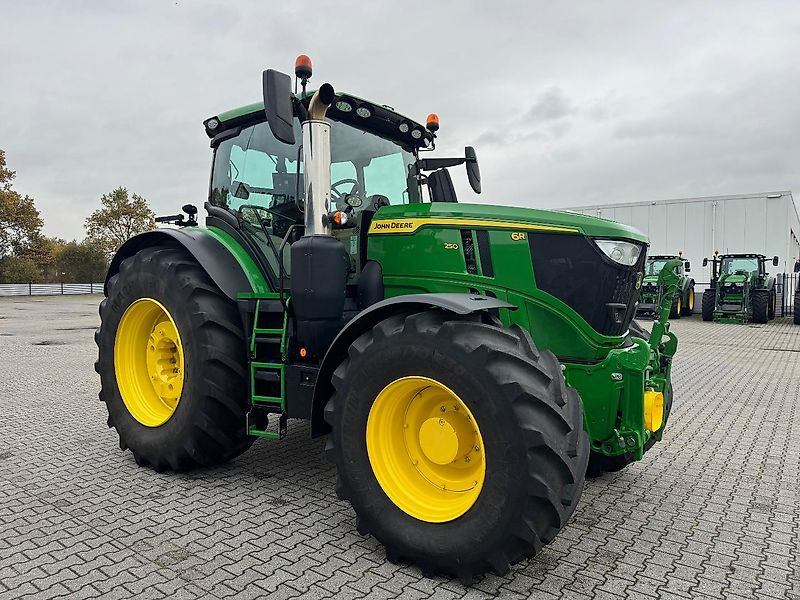 John Deere 6R250 AP 50KM COMMAN-PRO FH+FA G5-PLUS 2024 765 UUR!!! - Трактор: фото 3 John Deere 6R250 AP 50KM COMMAN-PRO FH+FA G5-PLUS 2024 765 UUR!!! - Трактор: фото 3