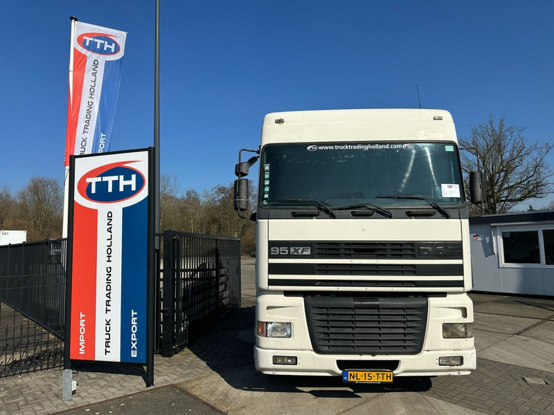 DAF XF95.430 SpaceCab Manual gearbox Euro2 - Тягач: фото 5 DAF XF95.430 SpaceCab Manual gearbox Euro2 - Тягач: фото 5