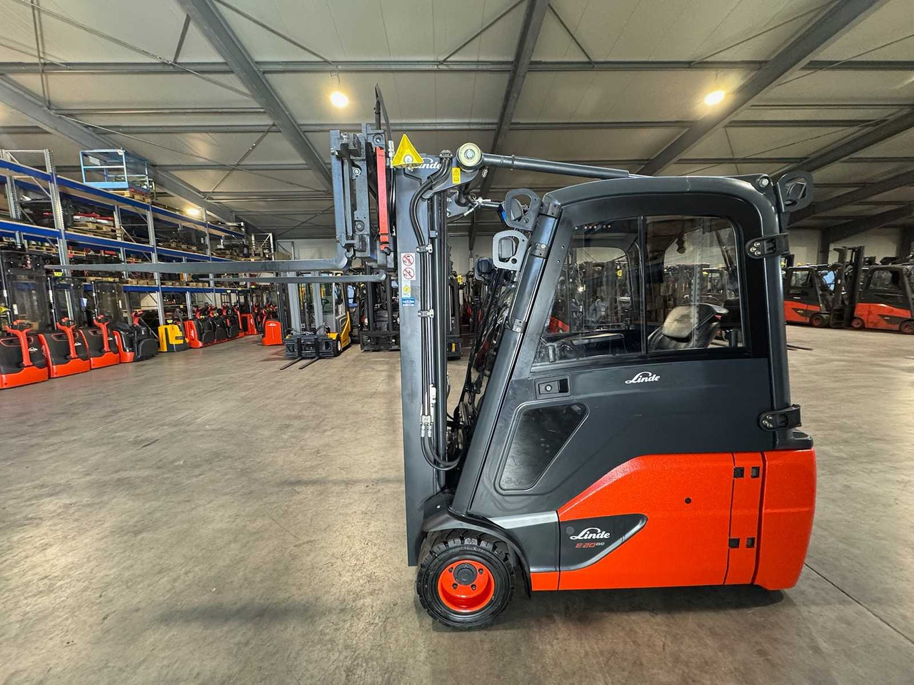 02/2018 SERVICE+UVV 10/2026 LINDE E20L TRIPLEX 3RD+4TH VALVE FORK ADJUSTER ELECTRIC FORKLIFT 7,282 HOURS - Вилочный погрузчик: фото 3 02/2018 SERVICE+UVV 10/2026 LINDE E20L TRIPLEX 3RD+4TH VALVE FORK ADJUSTER ELECTRIC FORKLIFT 7,282 HOURS - Вилочный погрузчик: фото 3