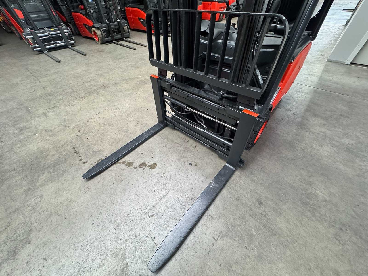 04/2021 LINDE E16 1.600 KG 3.+4. - Вилочный погрузчик: фото 3 04/2021 LINDE E16 1.600 KG 3.+4. - Вилочный погрузчик: фото 3