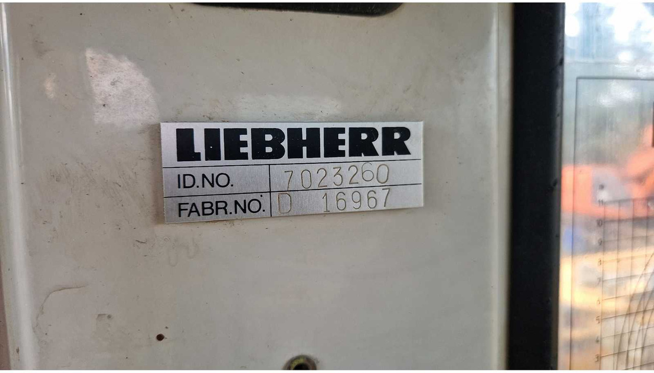 Экскаватор 2006 LIEBHERR R924B LONG REACH TRACKED EXCAVATOR: фото 44 Экскаватор 2006 LIEBHERR R924B LONG REACH TRACKED EXCAVATOR: фото 44