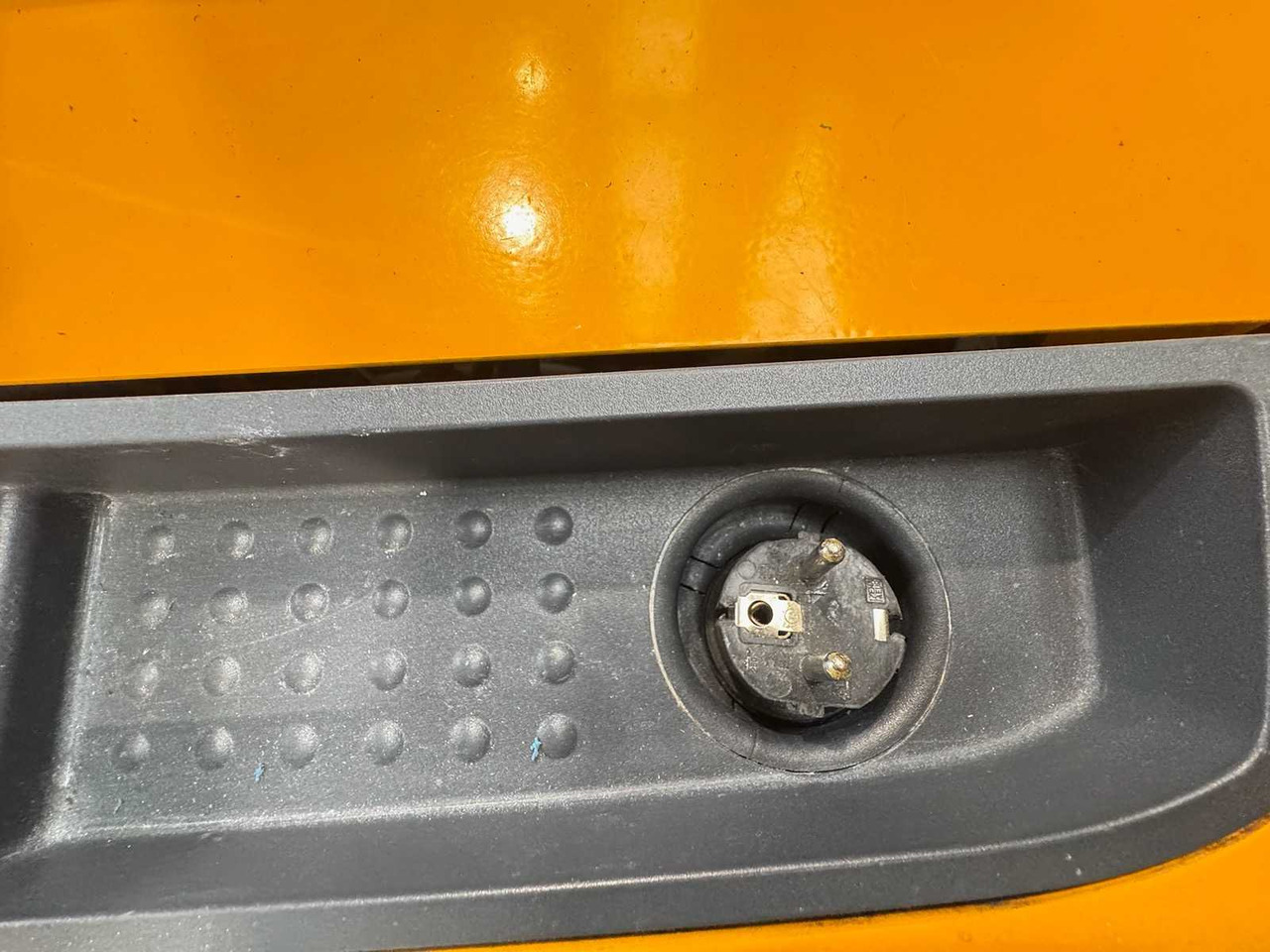 Вилочный погрузчик 2013 JUNGHEINRICH EJC220 2,000KG STACKER PALLET TRUCK ANT FREE LIFT: фото 12 Вилочный погрузчик 2013 JUNGHEINRICH EJC220 2,000KG STACKER PALLET TRUCK ANT FREE LIFT: фото 12