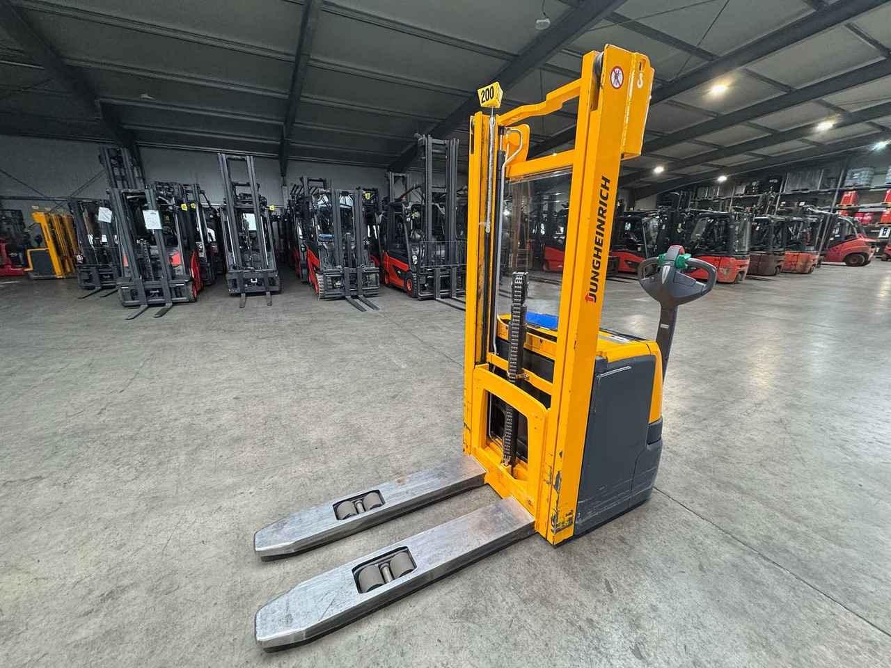 Вилочный погрузчик 2013 JUNGHEINRICH EJC220 2,000KG STACKER PALLET TRUCK ANT FREE LIFT: фото 6 Вилочный погрузчик 2013 JUNGHEINRICH EJC220 2,000KG STACKER PALLET TRUCK ANT FREE LIFT: фото 6