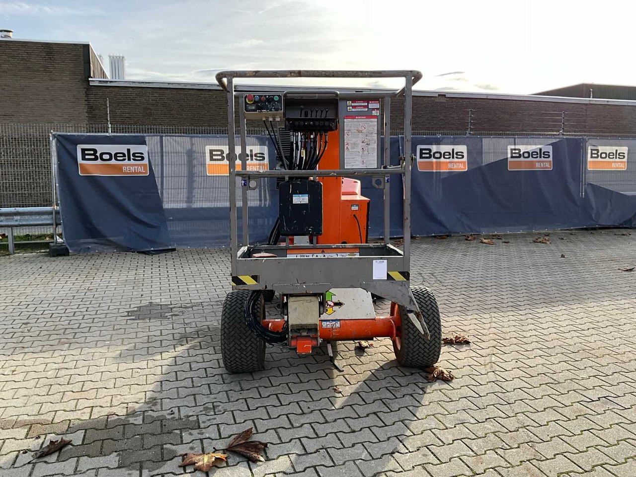 2014 NIFTYLIFT NIFTY HR12NE AERIAL WORK PLATFORM - Подъёмник: фото 4 2014 NIFTYLIFT NIFTY HR12NE AERIAL WORK PLATFORM - Подъёмник: фото 4