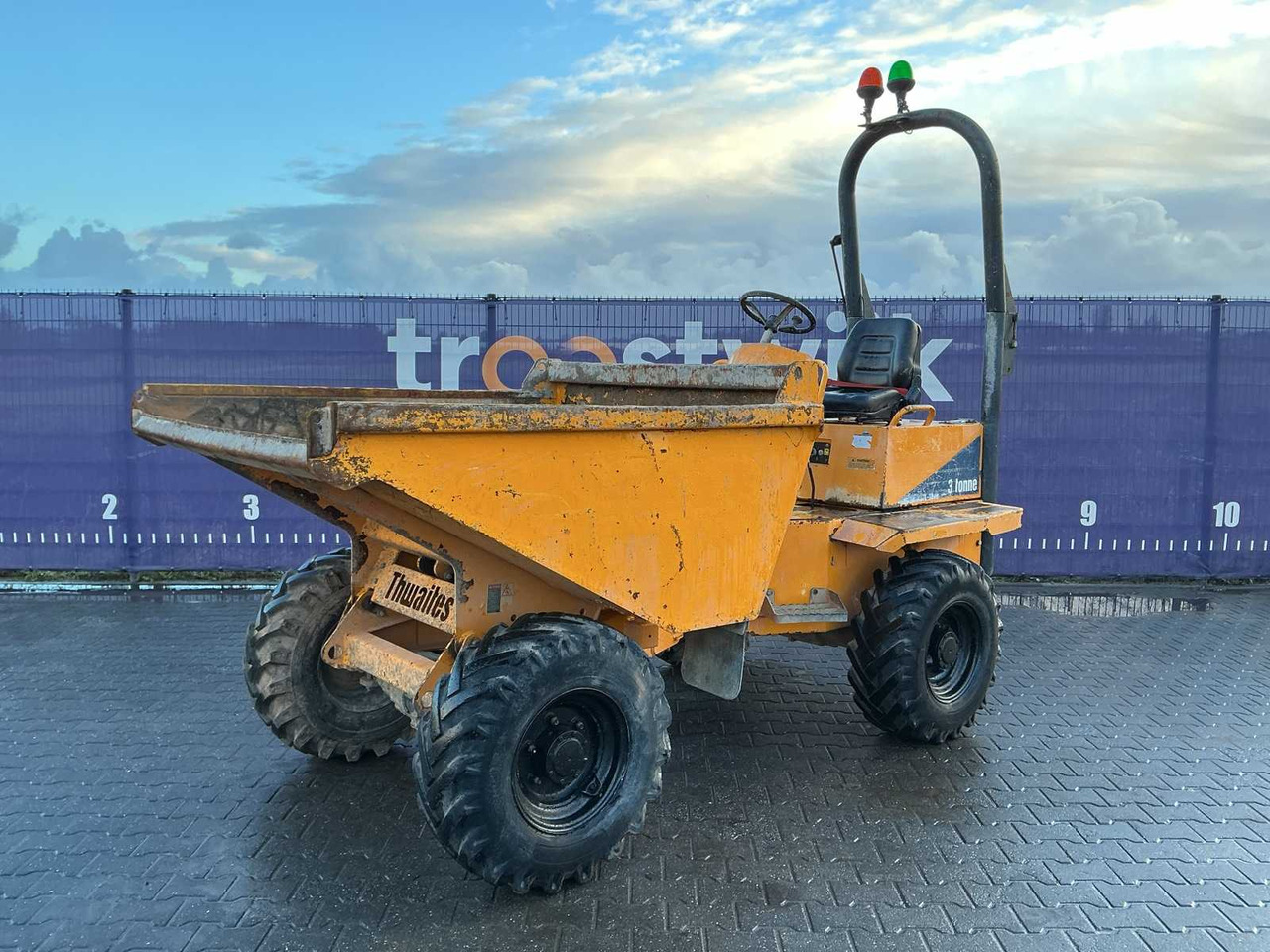 2014 THWAITES 3 TONNE DUMPER - Мини-самосвал: фото 1 2014 THWAITES 3 TONNE DUMPER - Мини-самосвал: фото 1