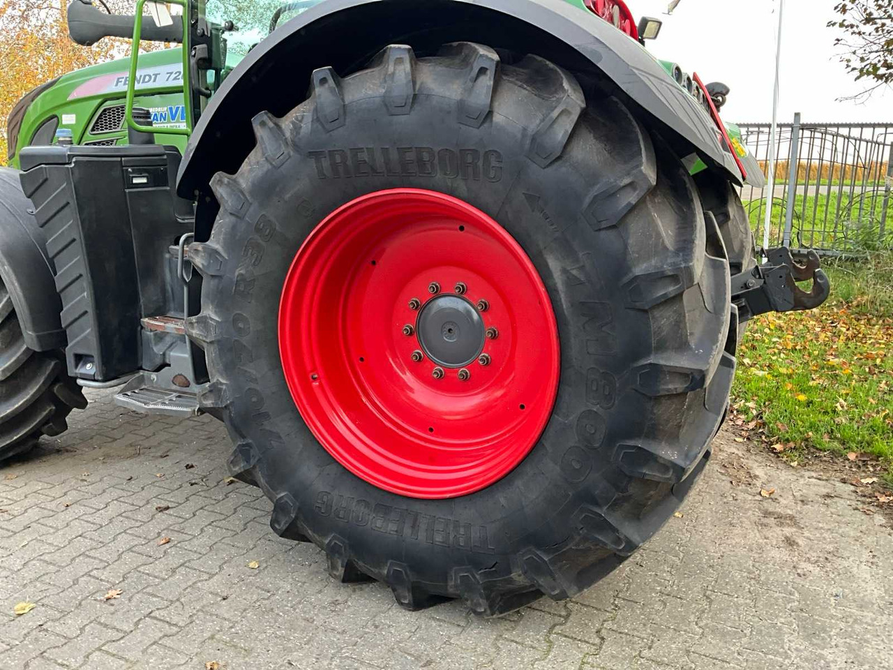 2017 FENDT 720 VARIO ALL-WHEEL DRIVE AGRICULTURAL TRACTOR - Трактор: фото 5 2017 FENDT 720 VARIO ALL-WHEEL DRIVE AGRICULTURAL TRACTOR - Трактор: фото 5