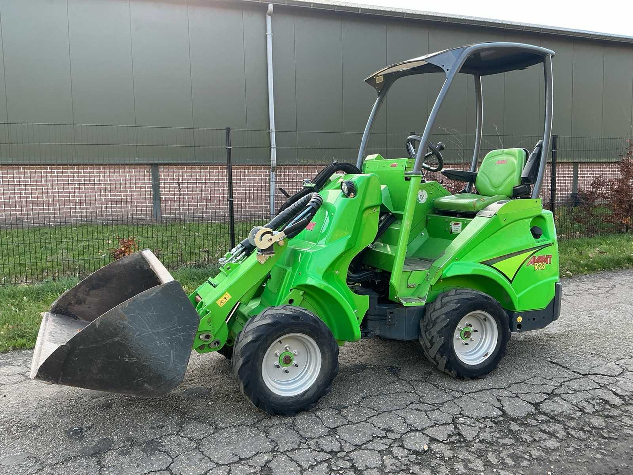 2018 AVANT M528 SHOVEL - Колёсный погрузчик: фото 1 2018 AVANT M528 SHOVEL - Колёсный погрузчик: фото 1