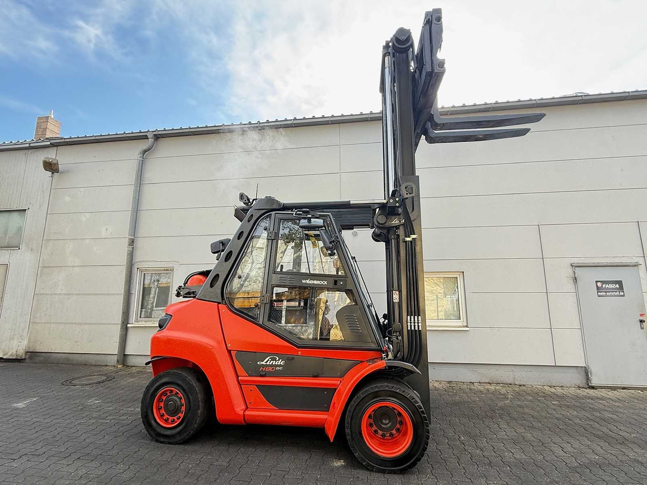 Вилочный погрузчик 2018 LINDE H80T H80 8,000KG GAS FORKLIFT FORKLIFT 3+4TH VALVE 9,232 HOURS.: фото 9 Вилочный погрузчик 2018 LINDE H80T H80 8,000KG GAS FORKLIFT FORKLIFT 3+4TH VALVE 9,232 HOURS.: фото 9