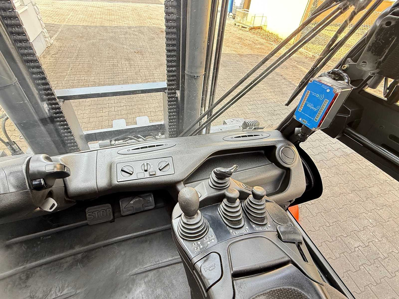 Вилочный погрузчик 2018 LINDE H80T H80 8,000KG GAS FORKLIFT FORKLIFT 3+4TH VALVE 9,232 HOURS.: фото 17 Вилочный погрузчик 2018 LINDE H80T H80 8,000KG GAS FORKLIFT FORKLIFT 3+4TH VALVE 9,232 HOURS.: фото 17