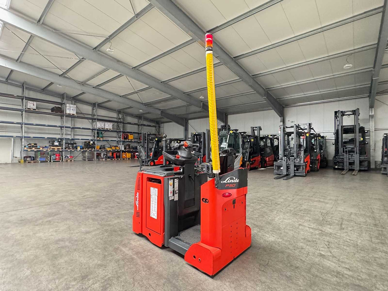 2019 SERVICE + UVV 06/2026 LINDE P50C 5.000KG TRACTOR 285 HOURS 500AH BATTERY - Вилочный погрузчик: фото 2 2019 SERVICE + UVV 06/2026 LINDE P50C 5.000KG TRACTOR 285 HOURS 500AH BATTERY - Вилочный погрузчик: фото 2