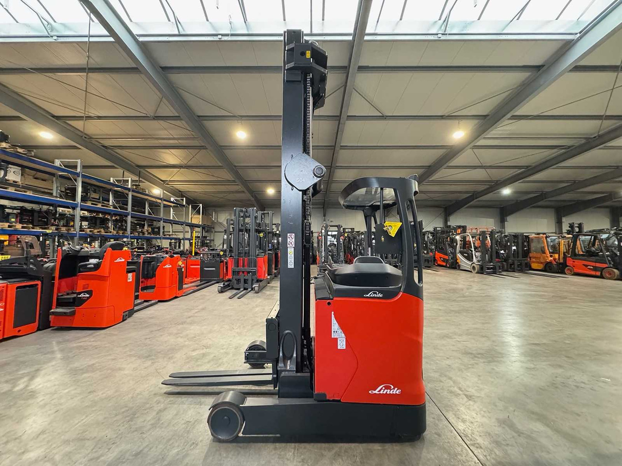2019 SERVICE + UVV 08/2026 LINDE R16HD EVO TRIPLEX 905CM ELECTRIC FORKLIFT 10,525 HOURS - Вилочный погрузчик: фото 2 2019 SERVICE + UVV 08/2026 LINDE R16HD EVO TRIPLEX 905CM ELECTRIC FORKLIFT 10,525 HOURS - Вилочный погрузчик: фото 2